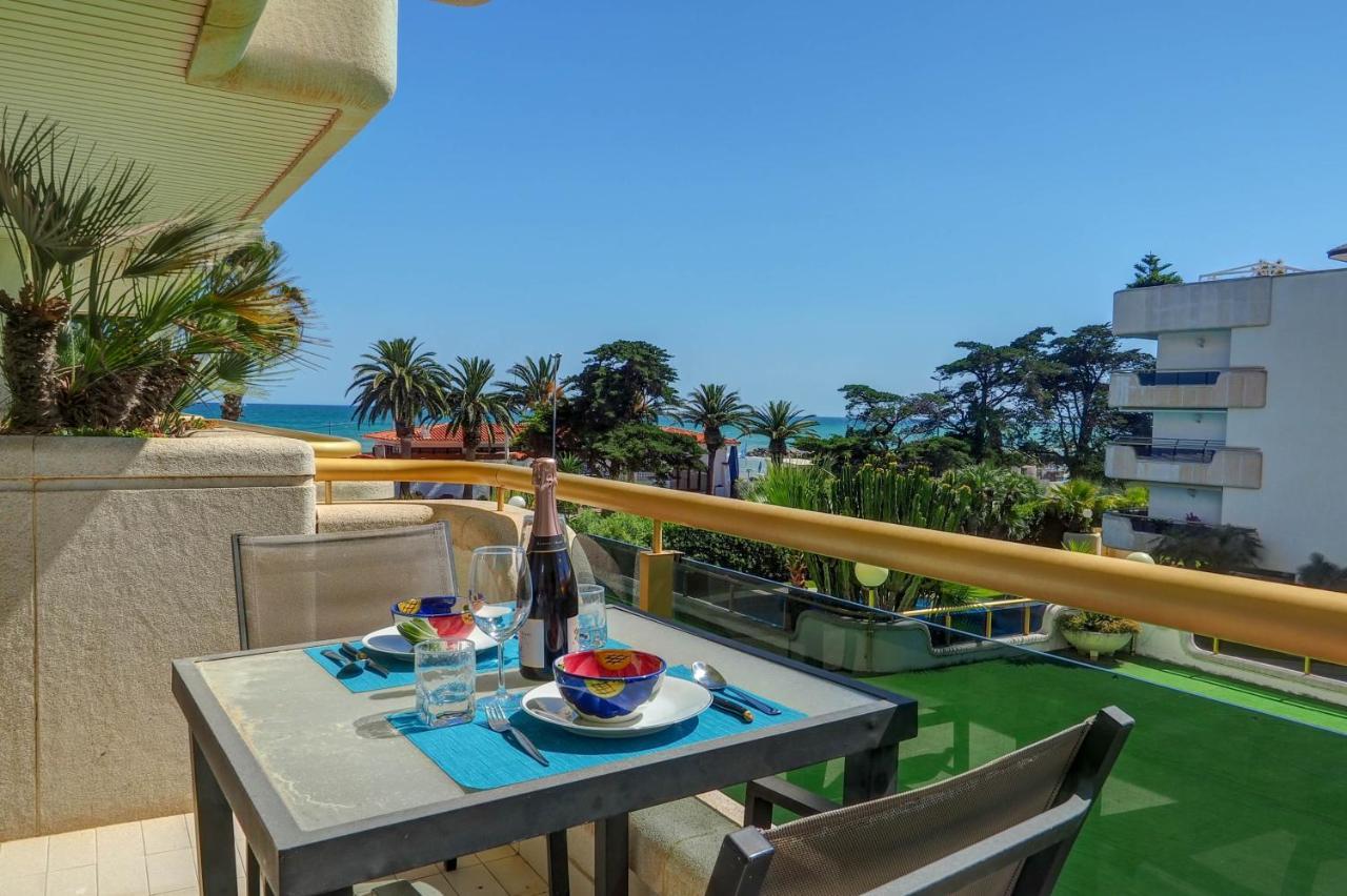 Mediterraneo Seaview Apartment By Hello Homes シッチェス エクステリア 写真