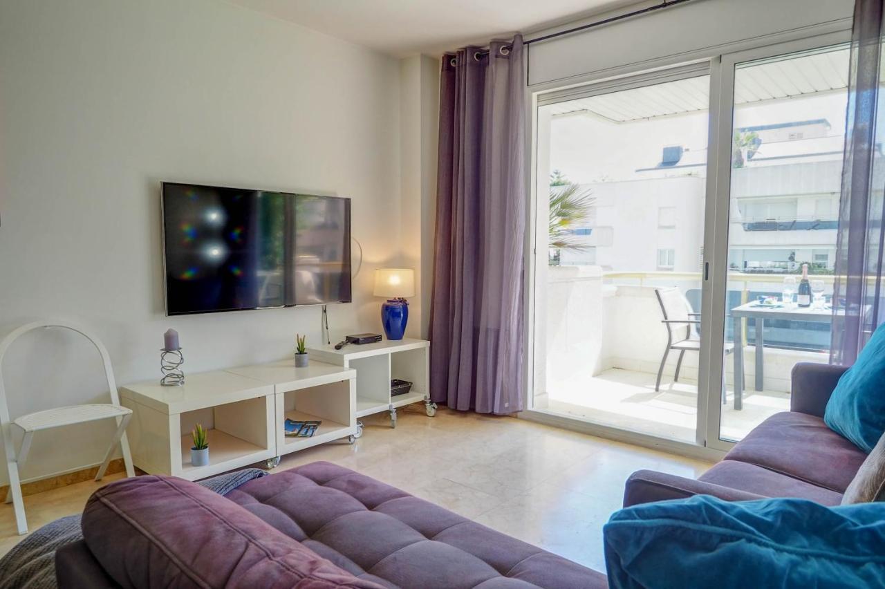 Mediterraneo Seaview Apartment By Hello Homes シッチェス エクステリア 写真
