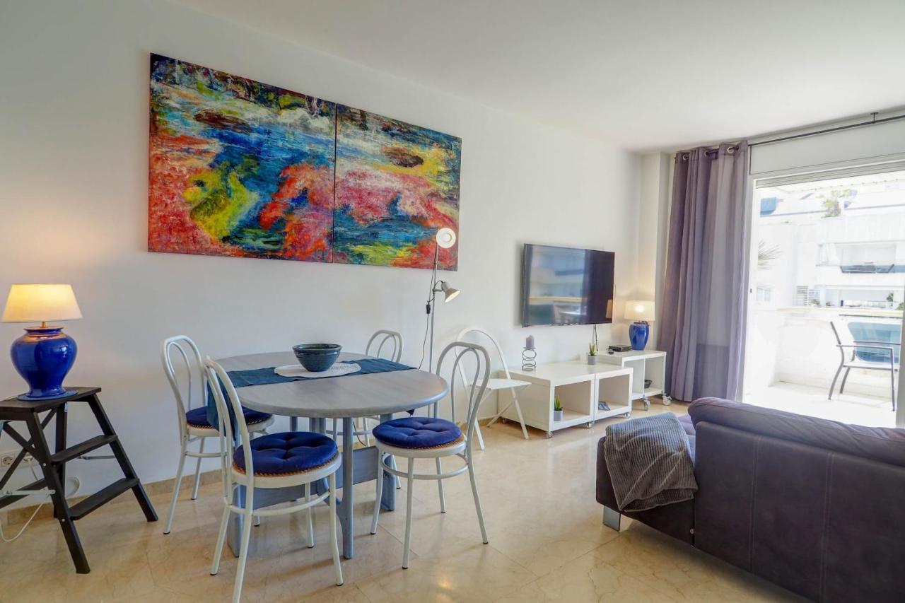 Mediterraneo Seaview Apartment By Hello Homes シッチェス エクステリア 写真
