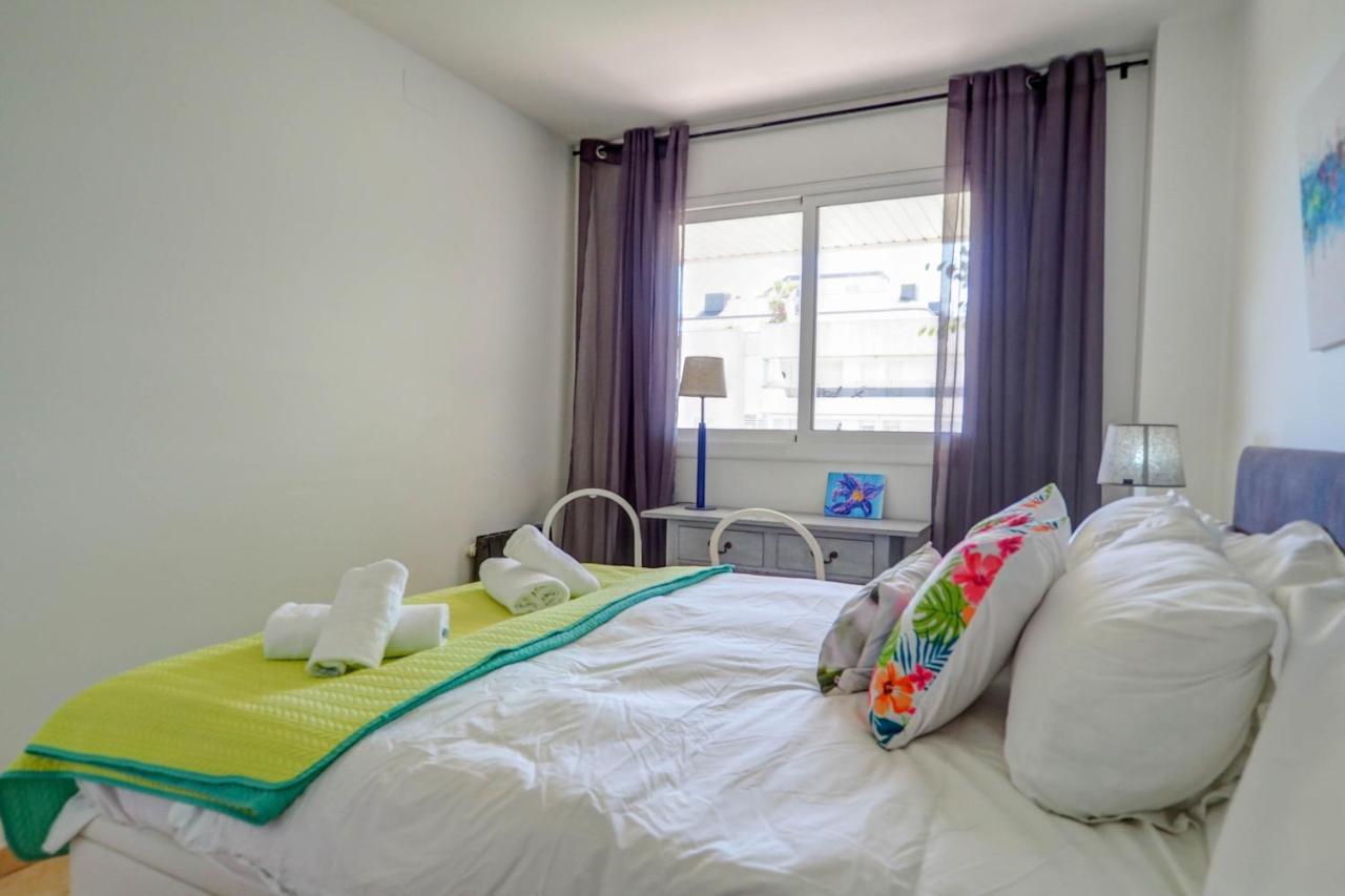 Mediterraneo Seaview Apartment By Hello Homes シッチェス エクステリア 写真