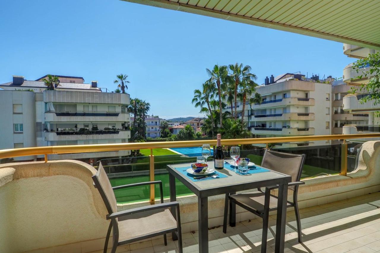 Mediterraneo Seaview Apartment By Hello Homes シッチェス エクステリア 写真