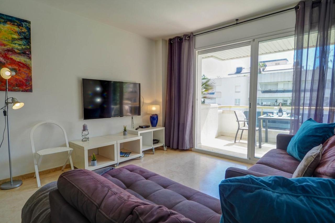 Mediterraneo Seaview Apartment By Hello Homes シッチェス エクステリア 写真