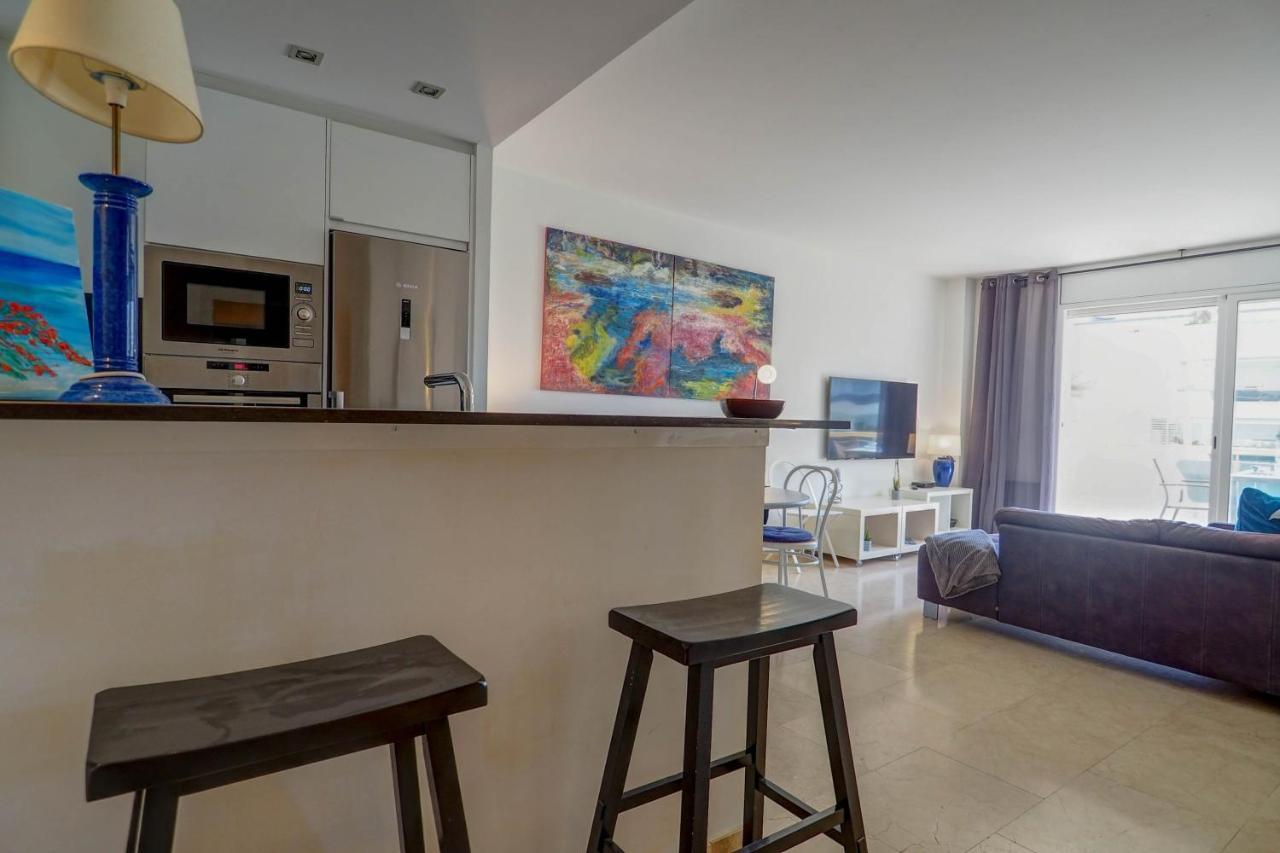 Mediterraneo Seaview Apartment By Hello Homes シッチェス エクステリア 写真